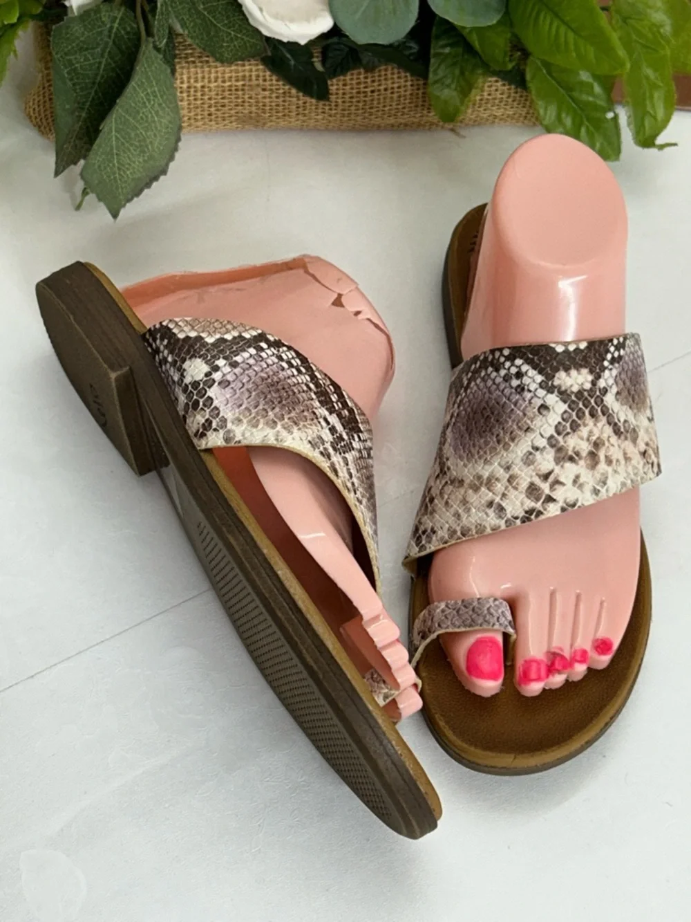 Snake-Print Toe-Loop Slide Sandals - Brown - Picture 2 of 6